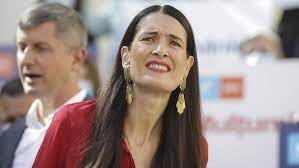 Clotilde armand, primarul sectorului 1, spune că va cere prefectului capitalei anularea autorizației de construire și va sesiza inspectoratul de stat în construcții pentru aleea modrogan 1a. Scandalul Gunoaielor In Sectorul 1 Clotilde Armand Cer In Continuare Starea De AlertÄƒ Nu AcceptÄƒm È™antajul Romprest Digi24