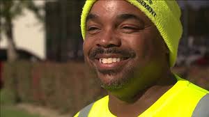That's me': Metro sanitation worker shocked to see his simple, kind act  viewed by thousands