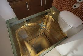This Penthouse In Guadalajara Mexico Designed By Hernandez Silva Features A Dizzying Bathroom With A Glass Floor O Cool Toilets Glass Floor Luxury Penthouse
