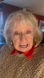 Ginger Hollis's Instagram, Twitter & Facebook