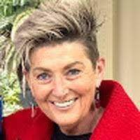 Debra Holderness's Instagram, Twitter & Facebook