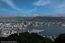New zealand is an island country in the southwestern pacific ocean. Hlavni Mesto Wellington Ck True Travel Novy Zeland