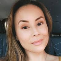 Elizabeth Fabian's Instagram, Twitter & Facebook