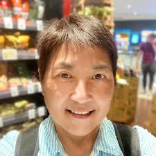 明人瑞應圖Auspicious Omens Ming dynasty (1368-1644)  永樂十二年（1414）九月七日，榜葛剌（孟加拉）國王的使者獻了一隻「麒麟」給永樂皇帝。由於麒麟出現是國家昌隆的吉兆，因此不但大臣們紛紛以詩文讚頌，宮廷畫家也繪圖紀念。根據留下的圖像看來，當時所謂的「麒麟  ...