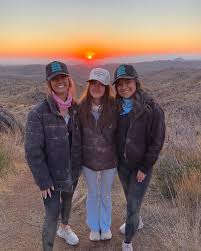 Doesn't get much better than celebrating my best friend in one of the  prettiest places!! #newestnewland 🌄☀️🤍