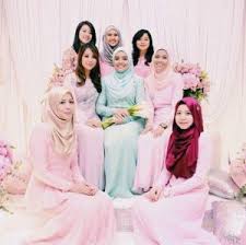 Apakah warna tudung yang sepadan dengan semua jenis warna baju. 24 Pilihan Warna Baju Bridesmaid Yang Confirm Korang Suka Pesona Pengantin