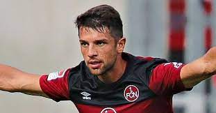 His potential is 78 and his position is cb. Brauche Einen Tapetenwechsel Regener Lukas Muhl Verlasst Den 1 Fc Nurnberg Heimatsport De