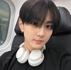 ito nga pala mga engenes na umabsent sa work at school para pumunta sa moa  at makita si sunoo, ang dami n'yo sana all 😭😭