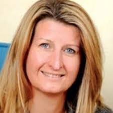 Tara Kearney's Instagram, Twitter & Facebook