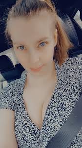 Can someone remove the seat belt and maybe a different background for a  profile picture thank you.