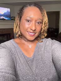 Hi loc family!! I need some loc advice! I've been