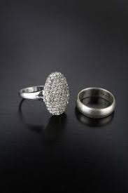 Pin By Sam Miller On Makeup My Face Make Up My Style Wedding Band Sets Wedding Rings Engagement Rings
