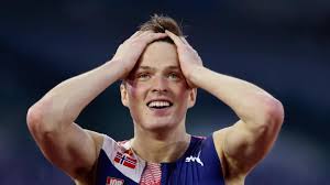 Warholm ripping his jersey apart like superman will be the image a lot of people remember in this race, but nearly the entire field was in disbelief, as this was the fastest 400m hurdle race for. Karsten Warholm Norwegian Breaks Men S 400m Hurdles World Record Cnn