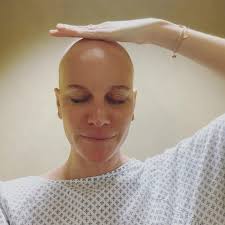 Salutiamo i miei 32 anni e con loro il mio tumore al seno. Benvenuti 33!