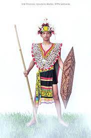 Secara umumnya, kita dapat mengenalinya dengan adanya. Pakaian Tradisional Di Malaysia Iban