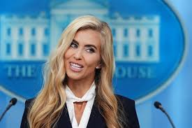 Katie Zacharia, Trump's new White House press secretary, makes a brief  appearance before reporters