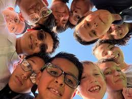 Kim Sealey's Instagram, Twitter & Facebook