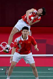 카피툰은 네이버웹툰 다음웹툰 카카오웹툰 레진코믹스 짬툰 투믹스 탑툰 만화책 미리보기 및 다시보기를 제공합니다. 2arjibqxzwxucm