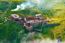 With no guard rails or fences, you can easily fall 2000 feet to your death if you lean too far. Recent Picture Of The Citadelle La Ferriere Cap Haitien Haiti By Rafaelle Castera Taken Not Too Long Ago That Contribu Haiti Places To Visit Vacation Places