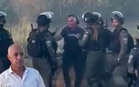Camerota has anchored cnn's morning program, new day, for the last six years, the longest. Cnn Journalist Manhandled By Israeli Forces Arab News