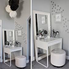 22 Small Dressing Area Ideas Bringing New Sensations Into Interior Design Small Bedroom Furniture Bedroom Makeup Vanity Home Decor
