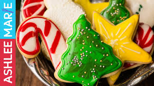 They are fun and super cute to boot. Perfect Christmas Sugar Cookies And Icing Recipes And Decorating Tips Video Tutorial Ashlee Marie Real Fun With Real Food