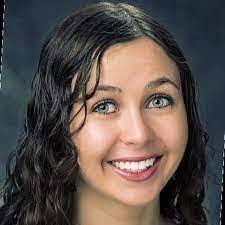 Janelle Pennington's Instagram, Twitter & Facebook