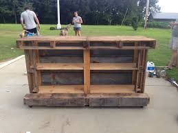 Awesome Pallet Bar Palettenbar Feuerstelle Garten Diy Paletten