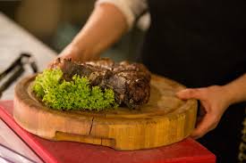 La bistecca fiorentina è un vero mito per gli amanti della carne alla brace. La Piazzetta Ristorante Pizzeria Firenze Menu Specialita Bistecca Alla Fiorentina Di Carne Chianina Certificata Pizza Di Kamut Cucina Toscana