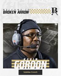 Travis Hill (@THillBAFootball)