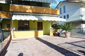 Trova le migliori offerte per la tua ricerca affitto appartamento estivo cervia. Trilocale Appartamento In Affitto A Pinarella Di Cervia Due Camere Piano Terra