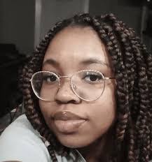 Victoria Rollins's Instagram, Twitter & Facebook