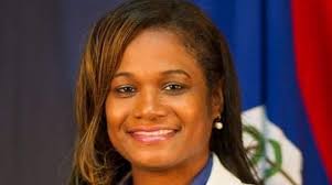 Candice Pitts's Instagram, Twitter & Facebook