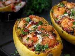 Courge Spaghetti Aux Crevettes Et Basilic In 2020 Food Recipes Plant Based Eating
