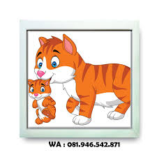 Orange, warna yang identik dengan musim gugur, penuh kehangatan, halloween. Hiasan Dinding Warna Orange Cek Bahan Bangunan