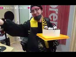 Bts J Hope Hoseok Singing Happy Birthday Singing Happy Birthday Bts Birthdays Happy Birthday Song