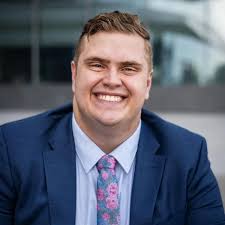 MEET THE 2024-2025 RESIDENT ARTISTS: David Wolfe, baritone 📍 Hometown:  Shamokin, Pennsylvania 🎶 Favorite music (outside of classical): Folk,  indie, Punch Brothers, Benjamin Leftwich, Bear's Den, Foo Fighters, Coheed  and Cambria, and