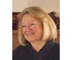 Carole Hoppe's Instagram, Twitter & Facebook