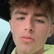Wyatt Xavier Tik Tok Hype House Age Height How Old Tall In 2020 Youtube Stars Dad Birthday Quotes Fun Trivia Facts
