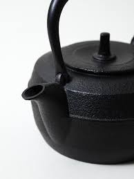 Iwachu Cast Iron Tea Kettle Modern Kettles Tea Kettle Kettle