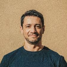 Alex Moldovan's Instagram, Twitter & Facebook