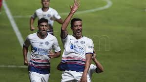 San lorenzo va por el milagro ante central. San Lorenzo Con Incidentes Sobre El Final Y Dos Jugadores Mas Derroto Al Canalla Telam Agencia Nacional De Noticias