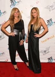 Darcey & Stacey - Tlc Go