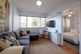 Great Apartment In Brisbane 2 Bedrooms With Laundry Bathroom And Kitchen Fully Furnished Close To The C Apartments For Rent Holiday Rental Brisbane River