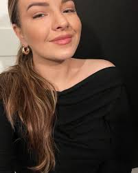 February was for living life unfiltered✨ it wasn't perfect by any means,  but that's the beauty of it. This chapter has been learning to acknowledge  positive AND negative feelings, speaking up even