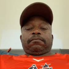 👤 Becky sent you a private message 5 minutes ago "Where are you from?"