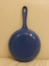 Vintage Le Creuset Small Blue Skillet Or Frying Pan With Metal Handle Lecreuset Creuset Metal Cast Iron