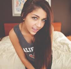 Andrea Russett c: