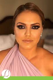 Estamos en época de proms, y en Crea'tif Salon and Spa traemos para ti los  mejores looks en maquillaje de noche; queremos que te veas espectacular  para tu evento, así que conseguimos