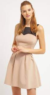 Prodotti di designer italiani e internazionali con consegna in 48h e . Nozze Supporto Parco Naturale Vestiti Eleganti Corti Guess Dovrebbero Diga Inattivo